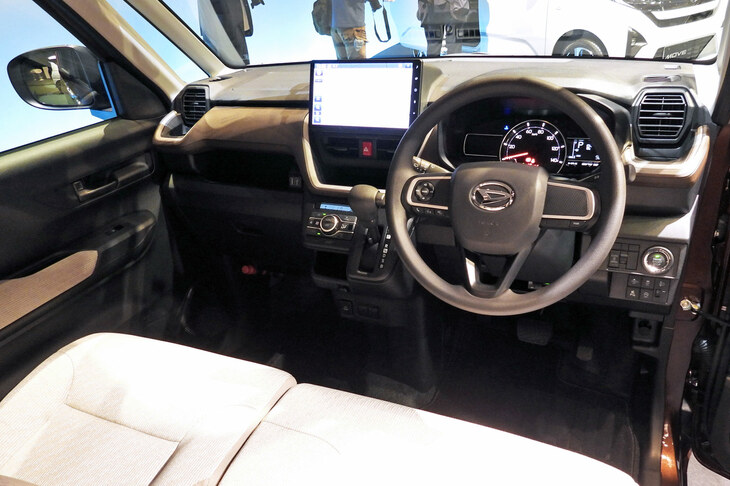 ダイハツ・ムーヴX（インストゥルメントパネルまわり）