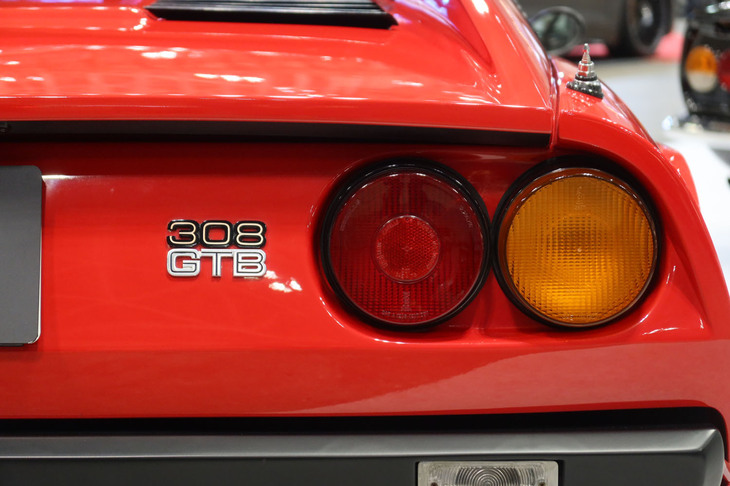 フェラーリ308GTBヴェトロレジーナ（1976年）／Vintage Car VISCO