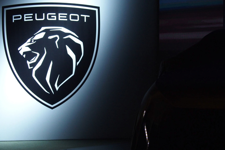 「プジョー408」の発表会場の様子。