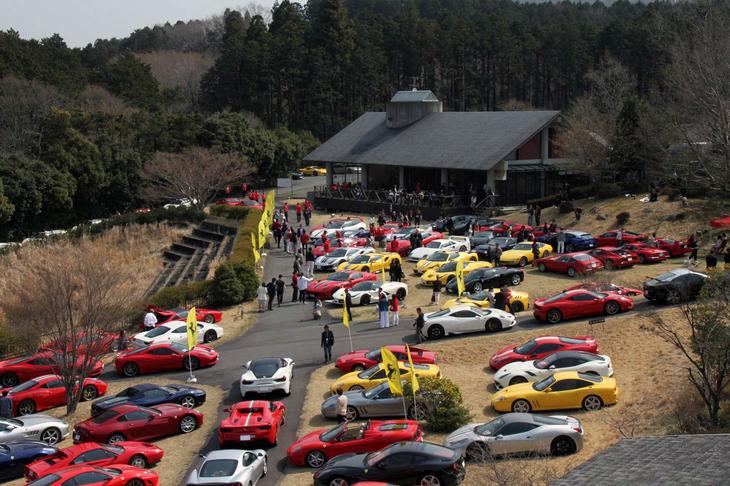 フェラーリオーナーにとって晴れの舞台が「フェラーリ・ブランチ」だ。聖地たるミュゼオ御殿場は180台のフェラーリで埋め尽くされた。
