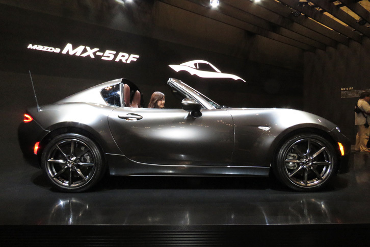 MX-5 RF（日本名：ロードスターRF）