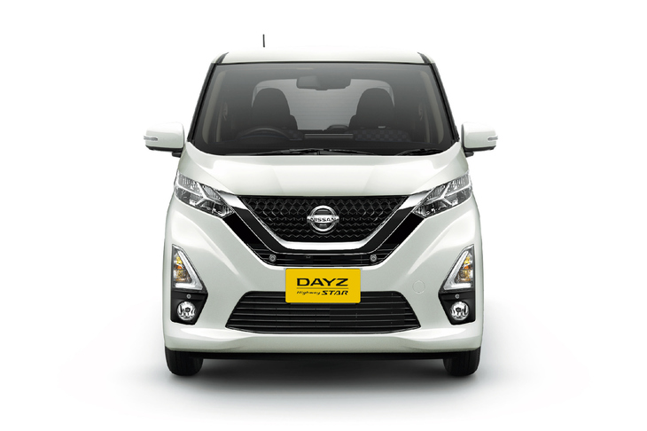 Vモーショングリルを中心とした「日産デイズ ハイウェイスター」のフロントマスク。