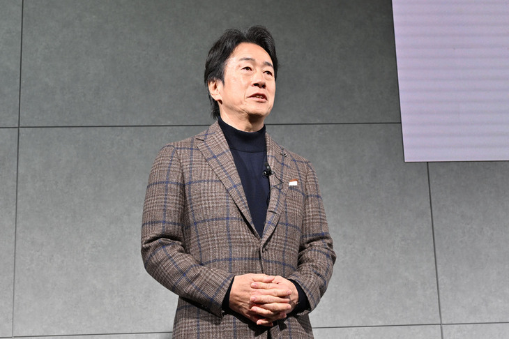 ロータリーエンジン開発グループの再結集を発表したマツダの毛籠勝弘社長。