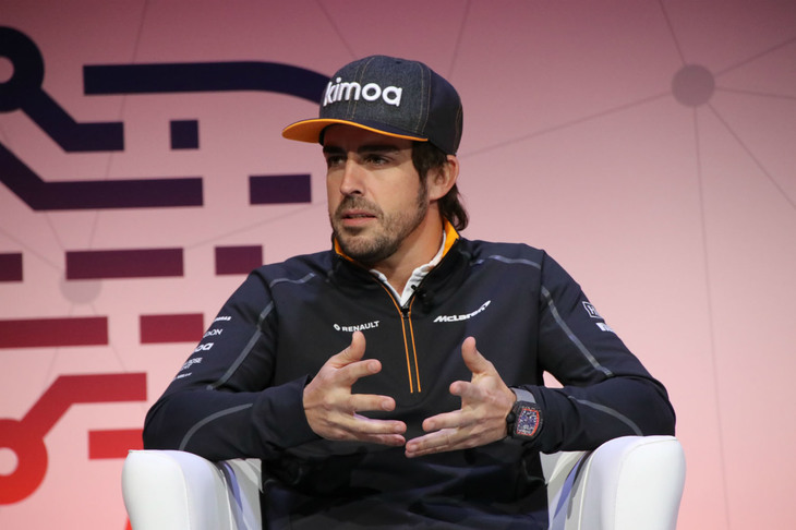 「ファンといつでもつながっていられるのも、通信テクノロジーのおかげ」とアロンソ。