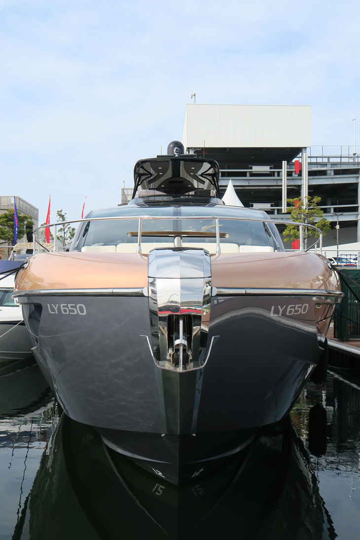 レクサスLY650（エクステリア）