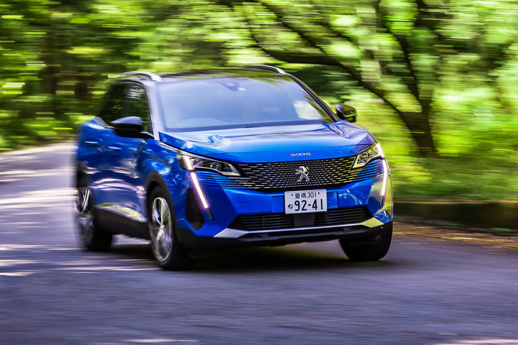 パターンノイズは、普通に運転していれば全く気にならなくなるというレベルのもの。ノイズ面については、スタッドレスタイヤであることを意識することなく乾燥した舗装路を走ることができるのも「アイスナビ8」の強みだ。