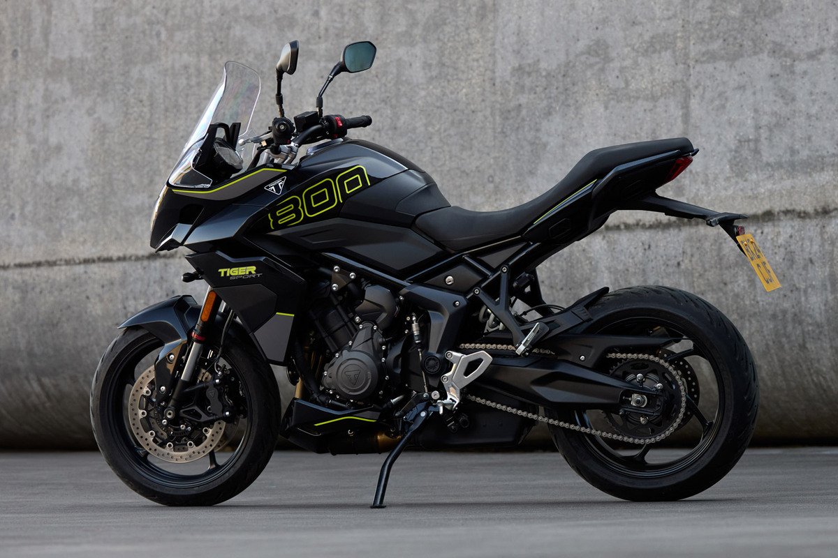 トライアンフ オートバイ TIGER 800 BJ800 800cc　実働品　車検あり トライアンフ「タイガー 800 XCA」【1分で読める！現行バイク紹介2020