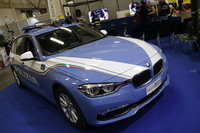 こちらは国家警察 交通警備隊の「BMW 320dツーリング」。