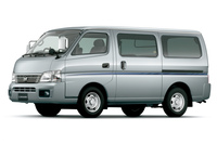 2001年に登場した4代目「日産キャラバン」。フロントにクラッシャブルゾーンを設けたために荷室長が短くなり、それが「ハイエース」との明暗を分けることとなった。
