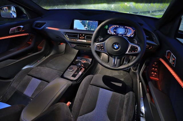 BMW M135i xDrive（4WD/8AT）【試乗記】 ありかなしかと問われれば - webCG