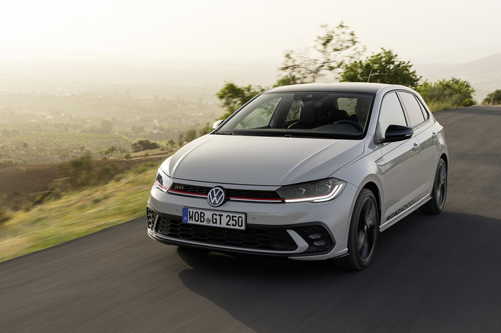 6代目「ポロ」は2018年3月に上陸。2024年4月には高性能モデル「ポロGTI」の誕生25周年記念特別仕様車「エディション25」（写真）も発売された。