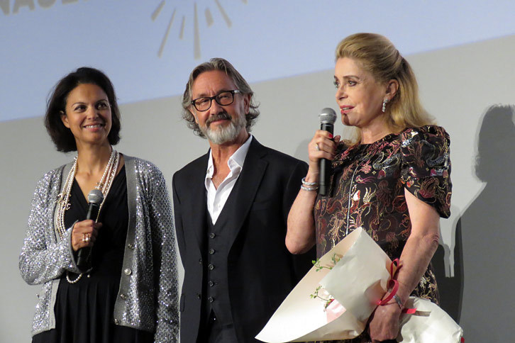 フランス映画祭2017主催のユニフランスのサロメ会長（写真中）とジョルダーノ代表（写真左）、フランス映画祭2017団長として来日した女優のカトリーヌ・ドヌーヴ。