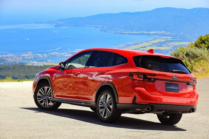 スポーツワゴン「レヴォーグ」の新たなラインナップとして追加された、クロスオーバーモデルの「レヴォーグ レイバック」。スバルのSUV／クロスオーバーとしては初の、都会的なイメージを重視したモデルとされている。