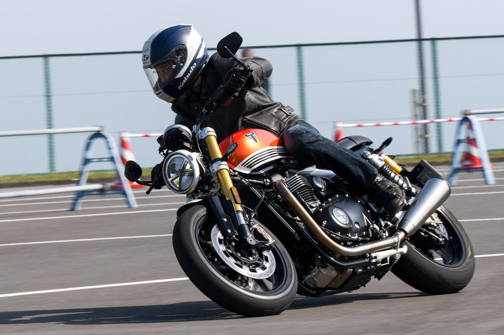 トライアンフ・スピードツイン1200RS（6MT）