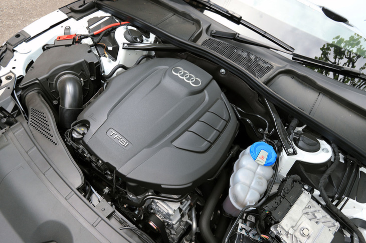 2リッター直4直噴ターボエンジンは従来モデルより41ps高い252psの最高出力と、20Nm大きい370Nmの最大トルクを発生する。