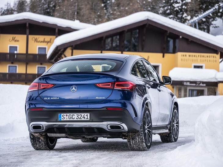 ホイールベースは「GLE」よりも60mm短い2935mm。先代の「GLEクーペ」からは20mm延びている。