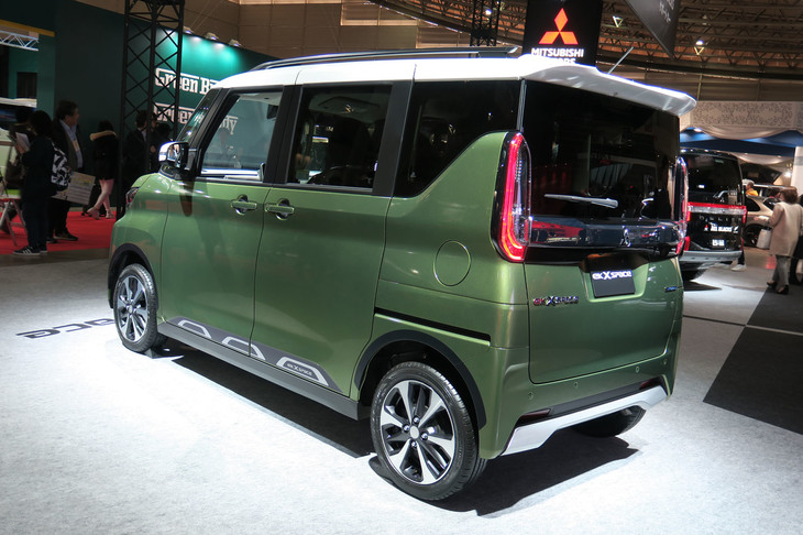 新型「三菱eKクロス スペース」