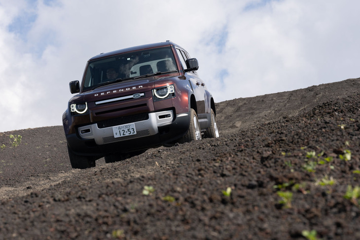 ランドローバー・ディフェンダー130ファーストエディションD300