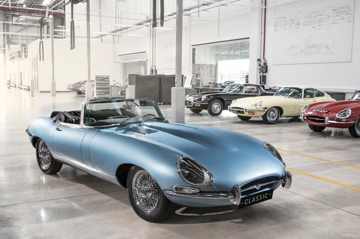 2017年に発表され、話題を呼んだ「E-TYPE ZERO」。なんと「E-TYPE」をベースとしたBEVである。ある意味、“伝統と革新”を実践し続けるジャガーを象徴するモデルであり、また、こうした取り組みを受け入れる懐の深さが、かの国のイノベーティブネス（先進性）を支えているのだろう。
