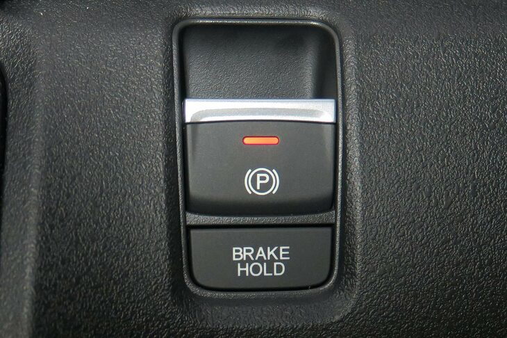 ホンダN-BOXカスタム（電動パーキングブレーキ）