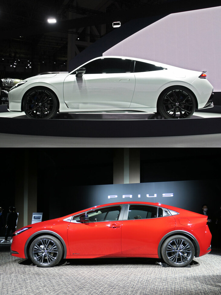 サイドビューを見ると、両者の違いは非常に顕著だ。シルエットは「プレリュード」が前がかりなのに対して、「プリウス」は重心が後ろ寄り。ボディーにみるプレスラインの引き方やパネルのRのかかり具合なども、全く異なっている。ドアパネルの陰影の具合を見ても、プレリュードは硬質、プリウスはふくよかな印象だ。