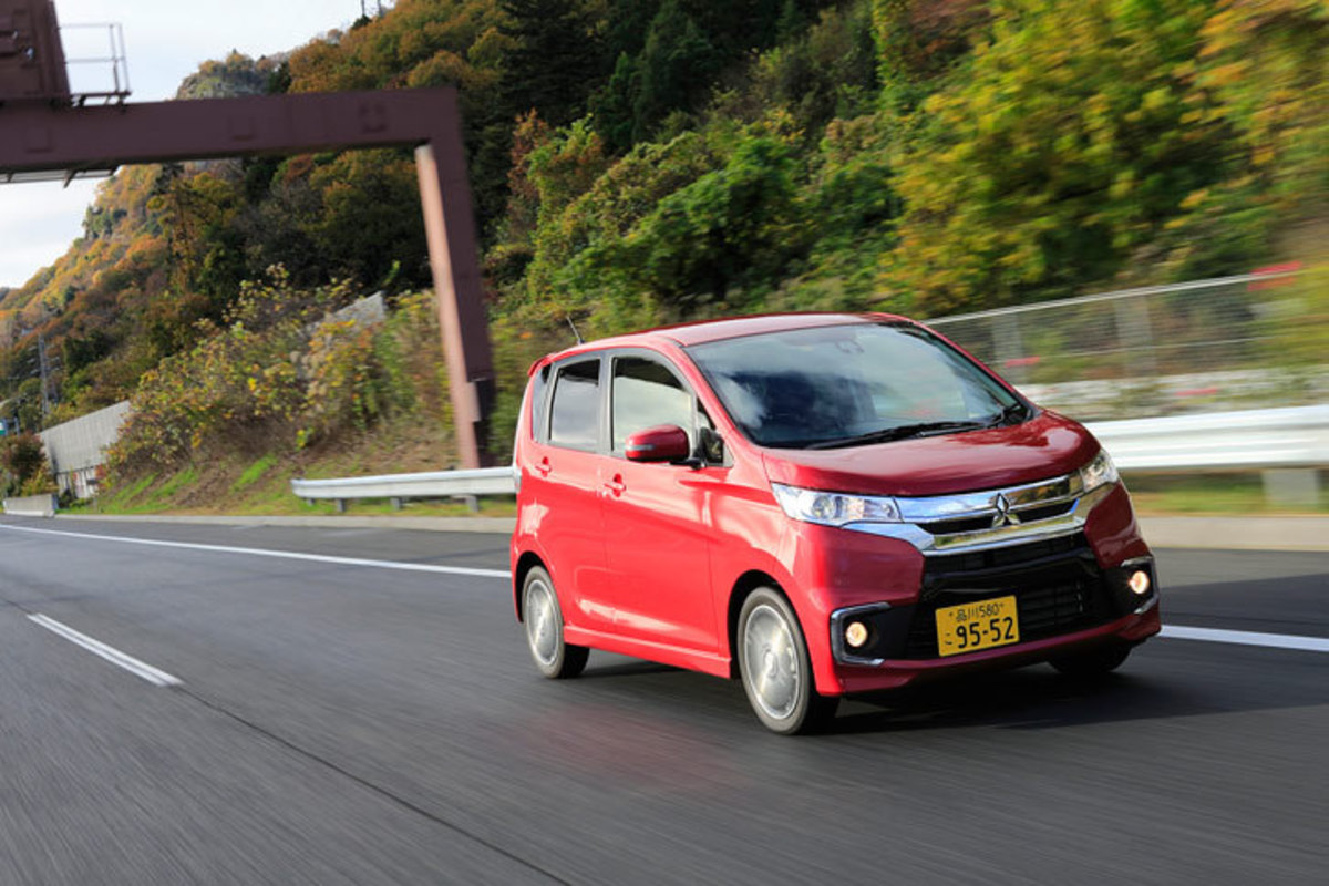 三菱eKカスタムT Safety Package（FF/CVT）【ブリーフテスト