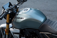 スズキGSX-8T
