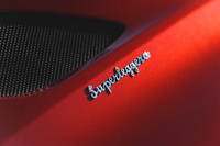 スーパーレッジェーラとは、イタリアのカロッツェリア・トゥーリングがかつて用いていた車体製造技術。“超軽量”を意味し、アストンマーティンでは「DB4」「DB5」「DB6」に採用された。