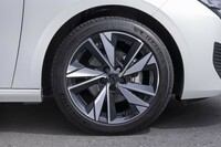 プジョー308アリュール／フォルクスワーゲン・ゴルフeTSIアクティブ（前編）【試乗記】の画像