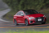 おすすめのアウディ現行モデル第1位は中年の星である「S3セダン」。中年の星といえばやっぱりアーチェリーの山本 博選手だ！（写真＝郡大二郎）