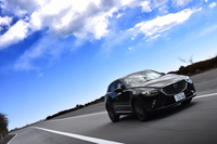 今回テストしたのは上級グレードの「XDツーリング Lパッケージ」。内外装の違いに加えて、下位グレードではオプション扱いの安全装備や運転システムなどが標準装備となる。
    