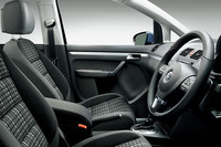 「フォルクスワーゲン・クロストゥーラン」発表の画像