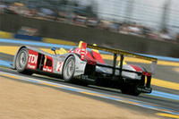 カペロが駆るNo.2のアウディR10 TDI。トップのプジョーを追う。