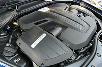 V8エンジン搭載「フライングスパー」日本初公開の画像