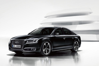 「アウディA8スポーツエディション」