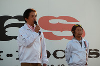 トヨタ自動車の多田哲哉チーフエンジニア（写真左）とトヨタマーケティングジャパン 喜馬克治マーケティングディレクター（写真右）。