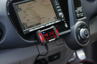 個人的にグッときたのが、i-TCMS（intelligent-Tire Condition Monitoring）。タイヤの空気圧や温度などをドライバーに伝える。自分のクルマにも付けたい。