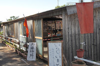 ヘンロ小屋プロジェクトとは別に、個人で休息所を作っている人はたくさんある。これは高知県安芸市近辺。