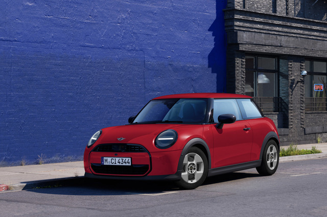 フランスの郵便車と同色のルノー・カングー発売 【ニュース】 - webCG