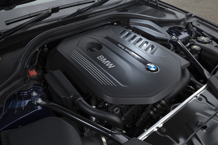 「540i xDriveツーリング Mスポーツ」の3リッター直6ターボエンジン。最高出力340ps、最大トルク450Nmを発生する。