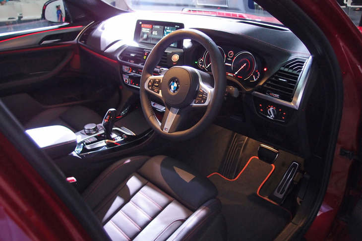 BMW X4 M40i（インテリア）