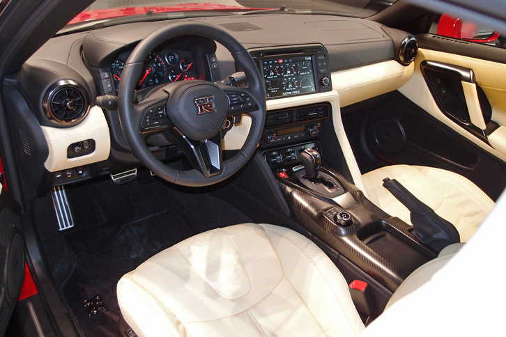 2017年型GT-R（インテリア）