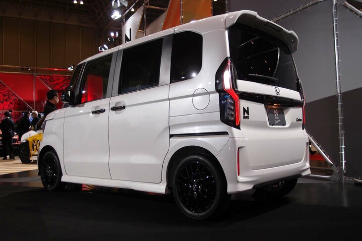 ホンダN-BOXカスタム スタイル＋ブラック