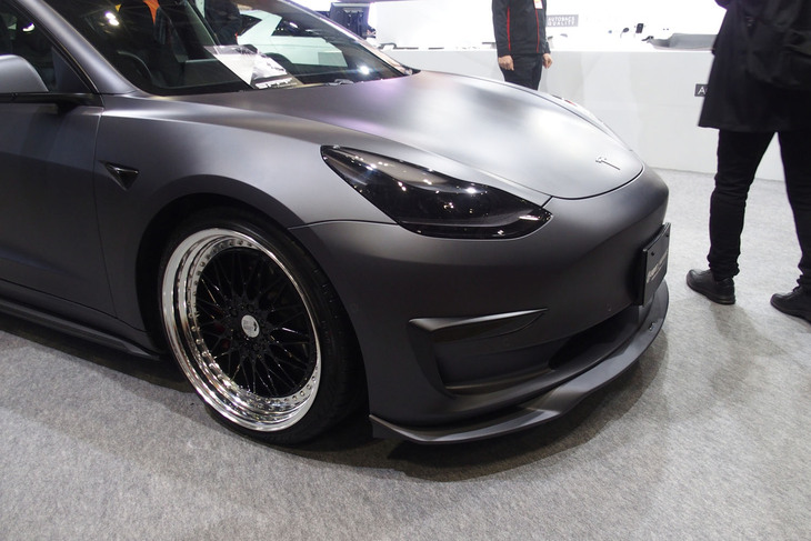 SA KOBEテスラ・モデル3