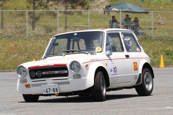 Bクラスで4位に入った、日本では珍しい初期型の「アウトビアンキA112アバルト」。