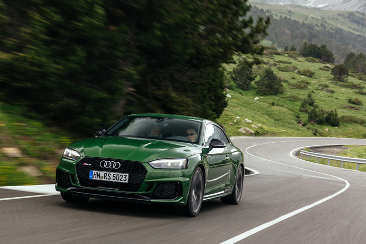 新世代のボディー構造が取り入れられた新型「RS 5クーペ」は、従来モデルから60kgの軽量化を果たしている（欧州仕様）。