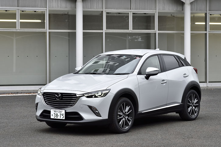 発売から1年足らずでマイナーチェンジを受けた「マツダCX-3」。外装に変更点はなく、従来とまったく同じ。写真は「XDツーリング Lパッケージ」のFF車。