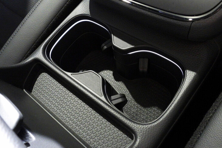 ホンダCR-V e：HEV RS（カップホルダー）