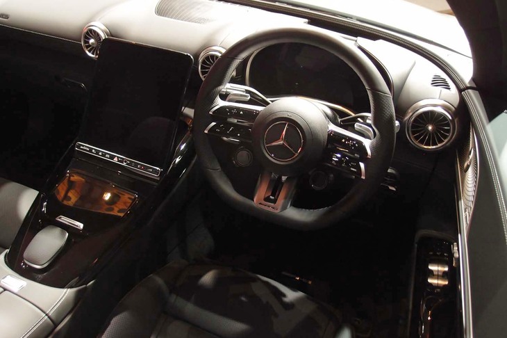 メルセデスAMG SL43（コックピット）