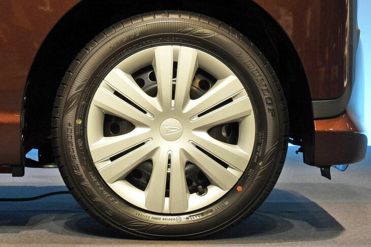 ダイハツ・ムーヴX（タイヤ＆ホイール）